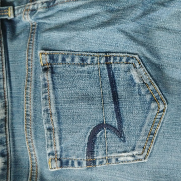 American Eagle Jeans. Size 8 regular crop. - Picture 5 of 7